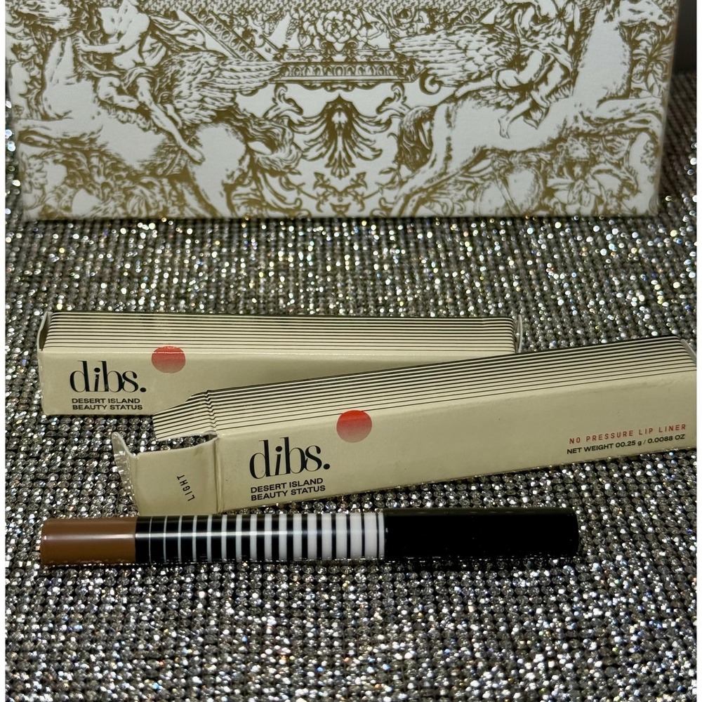 TWO DIBS No Pressure Lip Liner Mini Shade Light New In Box Nude Lip Pencil